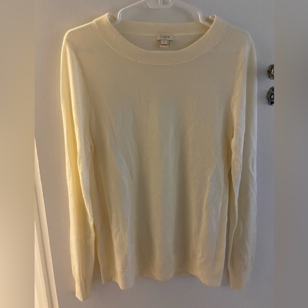 COPY - J Crew cream, light weight sweater, very soft with ribbed detailing on t…